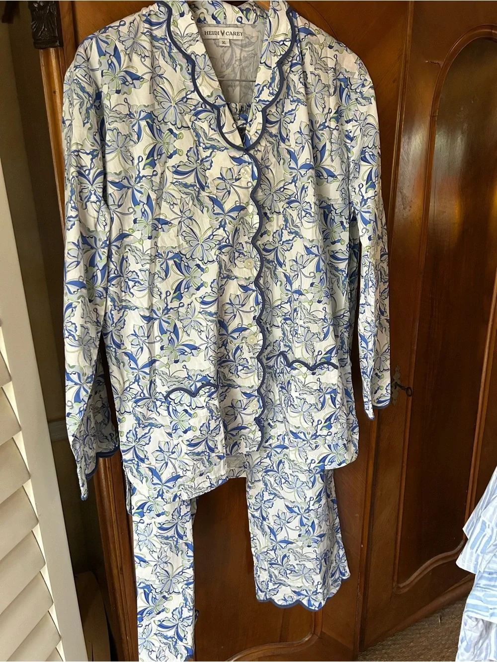 Heidi Carey Cotton Blue and White Floral Scalloped Pajama Set XL